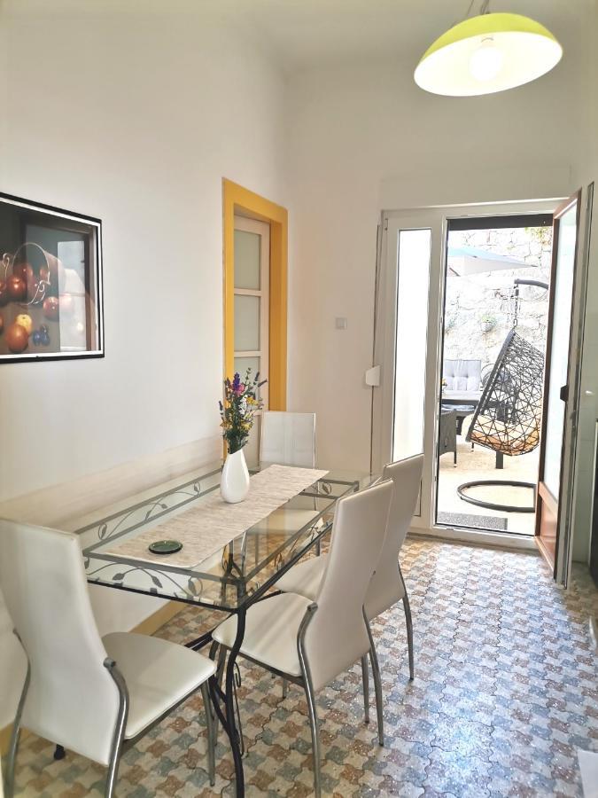 לאבין Apartment Branko With Terrace, Old Town Labin מראה חיצוני תמונה