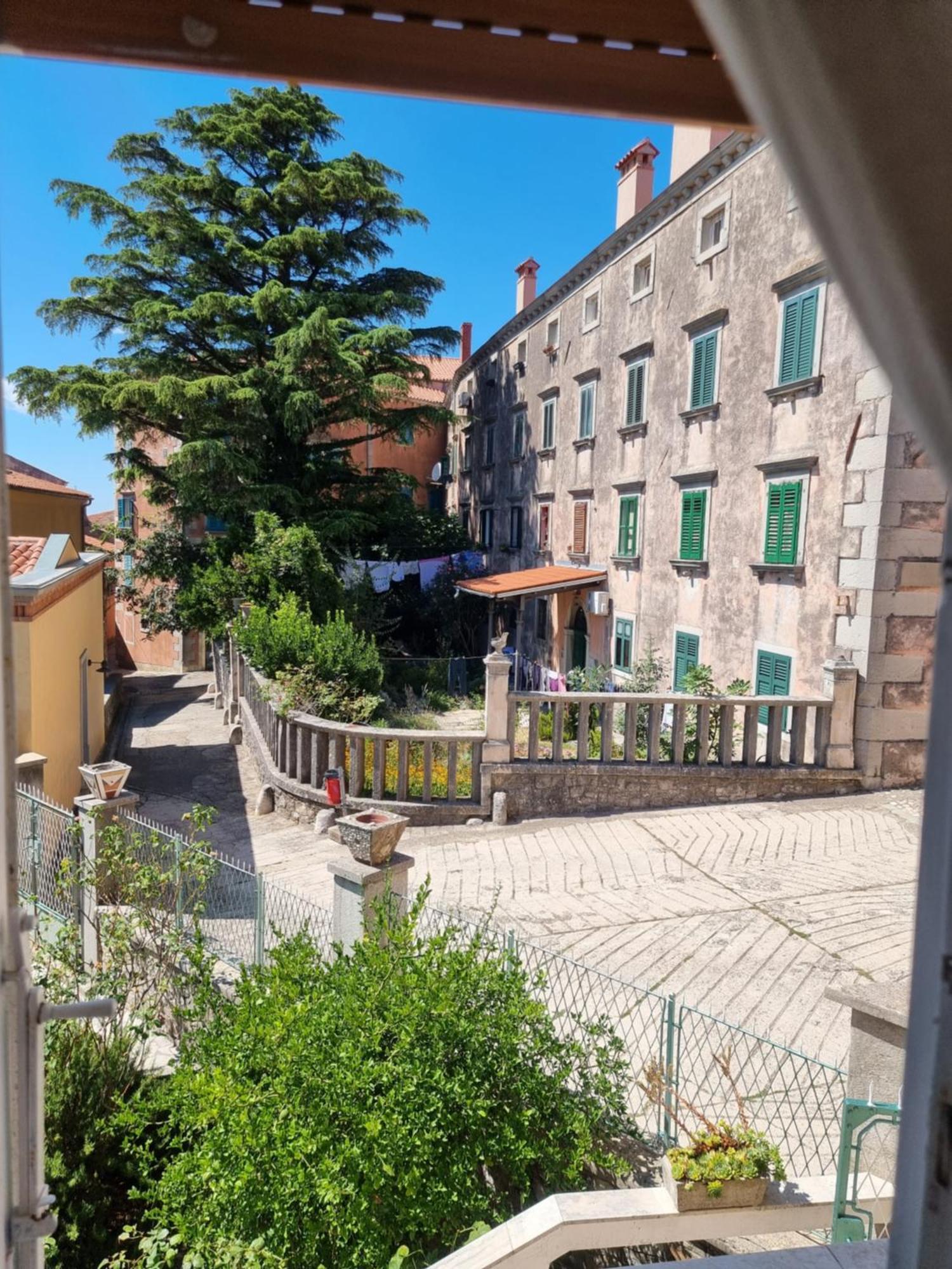 לאבין Apartment Branko With Terrace, Old Town Labin מראה חיצוני תמונה