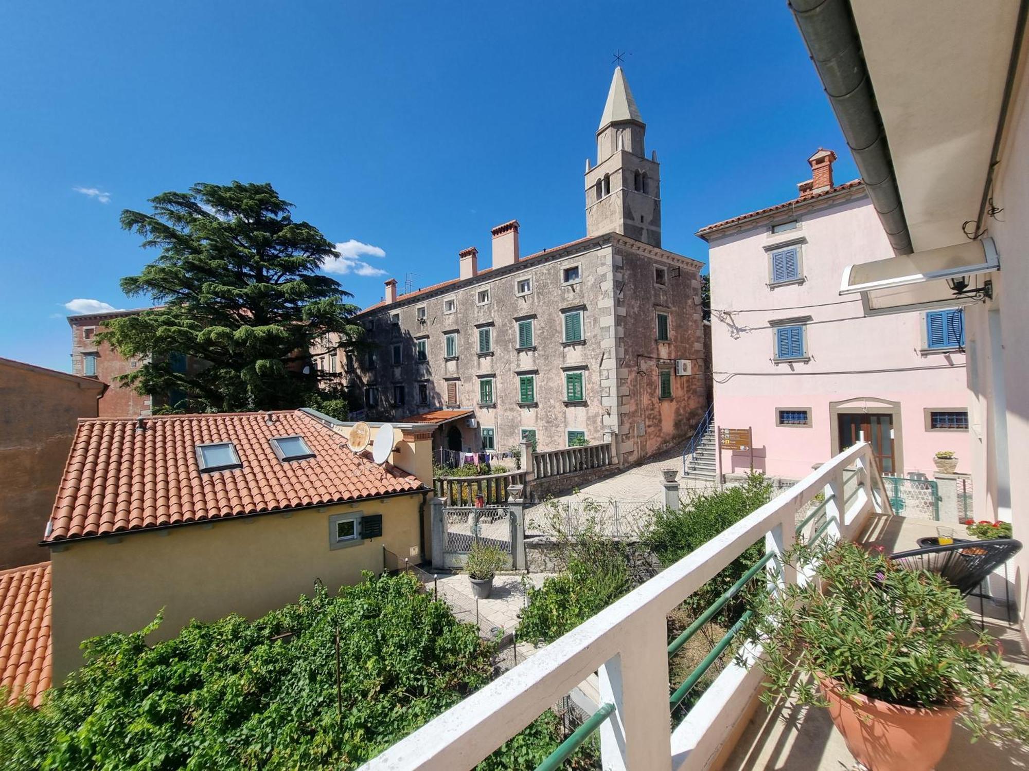 לאבין Apartment Branko With Terrace, Old Town Labin מראה חיצוני תמונה